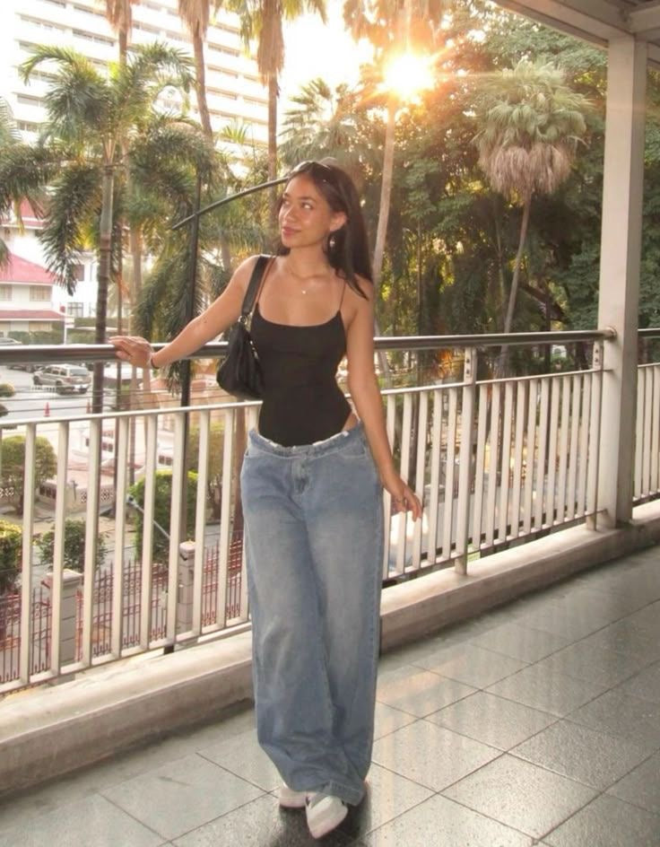 <em>Amanda</em>